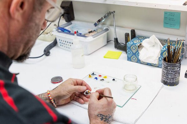 متخصص چشم مصنوعی