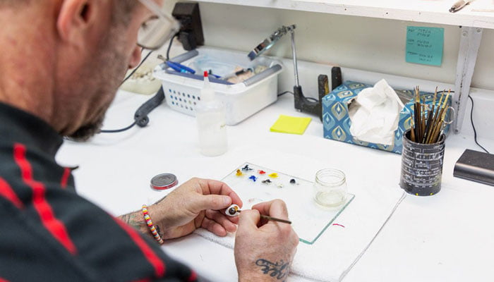 متخصص چشم مصنوعی