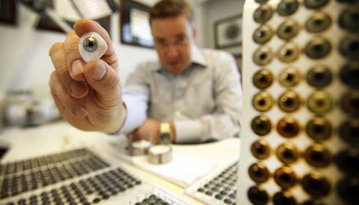 آکولاریست - متخصص چشم مصنوعی