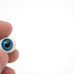 شرایط سنی چشم مصنوعی