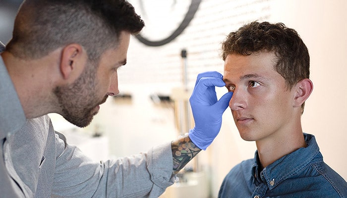 هزینه پروتز چشم در سال 1404